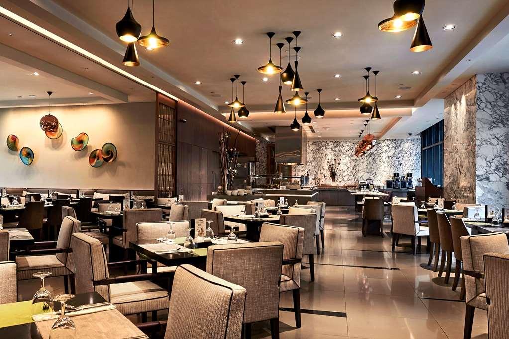 Carlton City Hotel سنغافورة المطعم الصورة